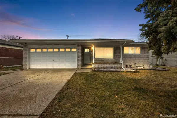 36745 Adele DR, Sterling Heights, MI 48312