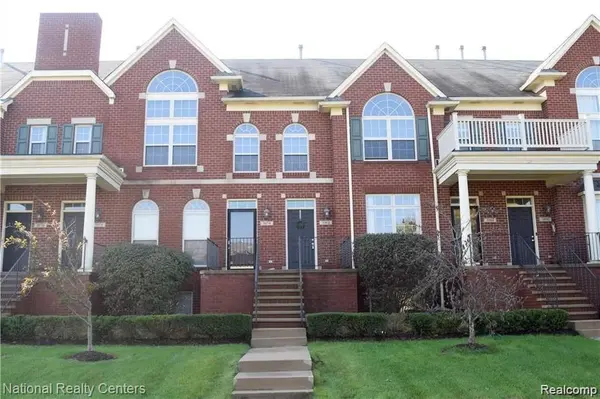 3082 CAMDEN DR, Troy, MI 48084