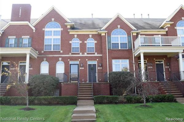 3082 CAMDEN DR, Troy, MI 48084