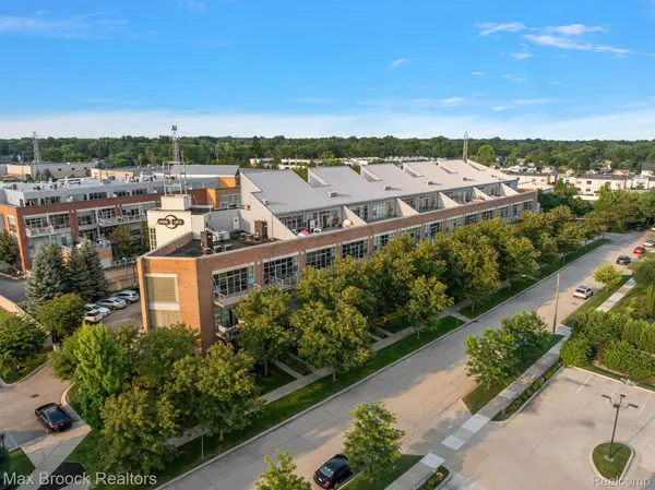 333 E Parent AVE #40, Royal Oak, MI 48067