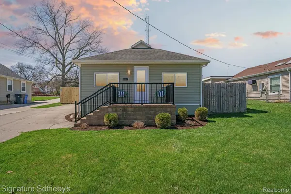 1068 Sunrise Park ST, Genoa Township, MI 48843