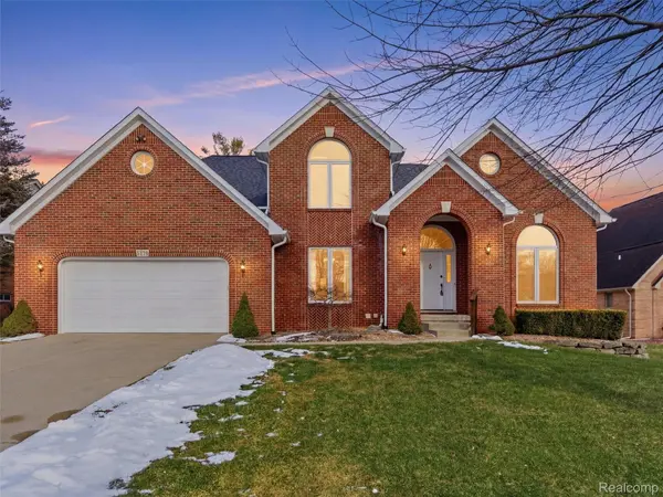 2178 Clinton View CIR, Rochester Hills, MI 48309