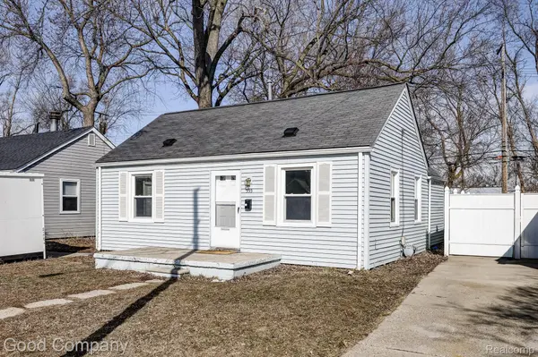 555 E Mahan AVE, Hazel Park, MI 48030