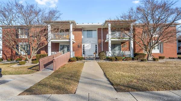 1744 Harrison AVE #C-5, Trenton, MI 48183