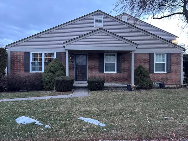 15925 N Franklin DR #125, Clinton Charter Township, MI 48038