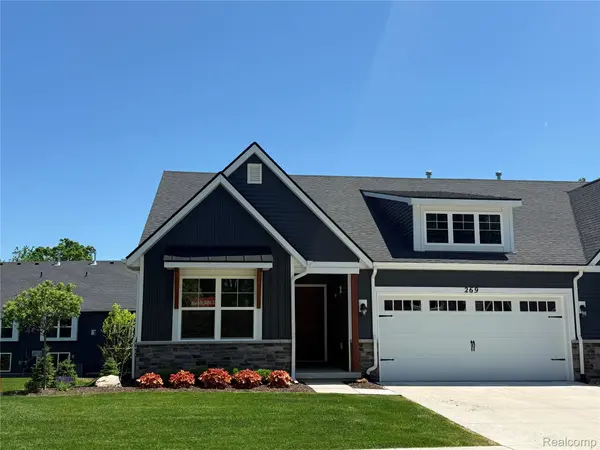 269 Canyon Creek CT #51, Marion Township, MI 48843