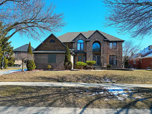 43098 Vintners Place DR, Sterling Heights, MI 48314