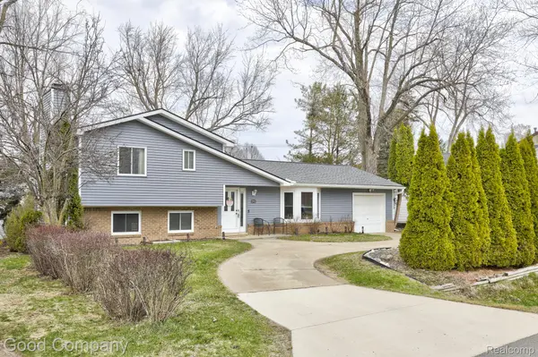 193 Linhart ST, Novi, MI 48377
