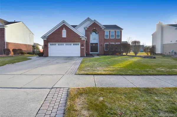 17796 Crystal River DR, Macomb Township, MI 48042