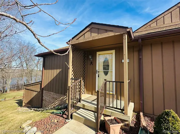 11783 Shenandoah DR #1, Green Oak Township, MI 48178