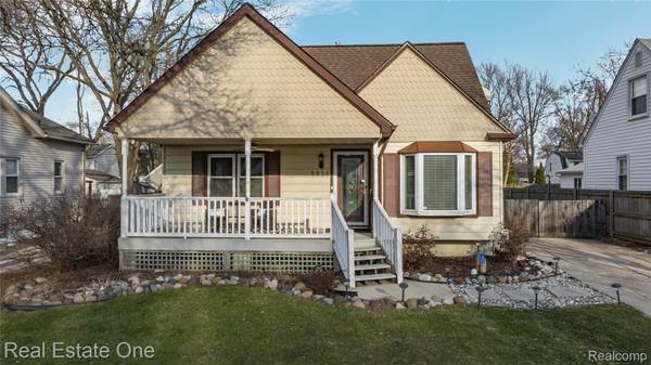 2654 Royal AVE, Berkley, MI 48072