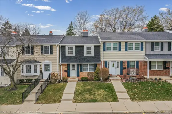 42750 Lyric CT, Northville Township, MI 48167