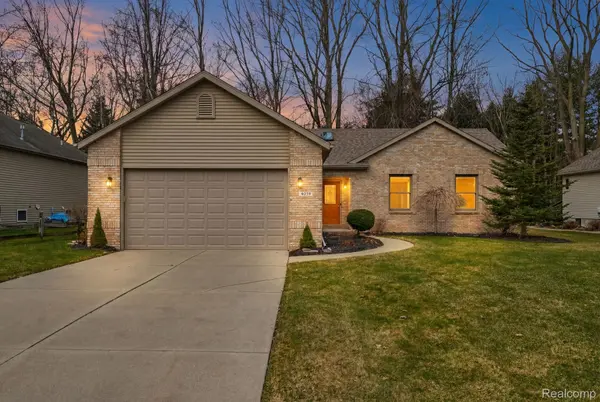4039 Stoney Creek DR, Fort Gratiot Charter Township, MI 48059