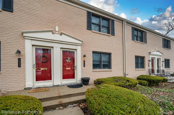 1985 Graefield RD, Birmingham, MI 48009