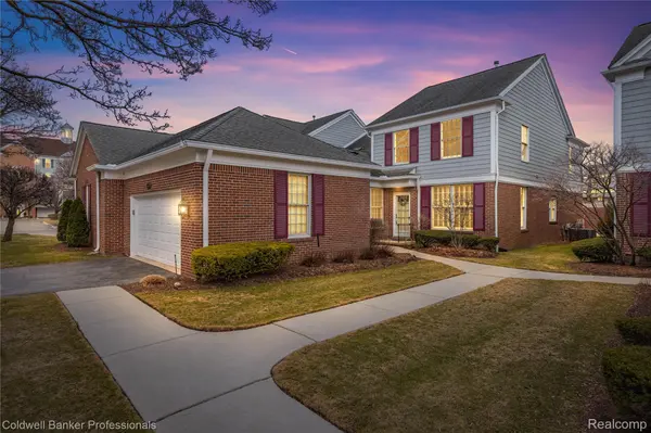 10002 Harbor Place DR, St. Clair Shores, MI 48080