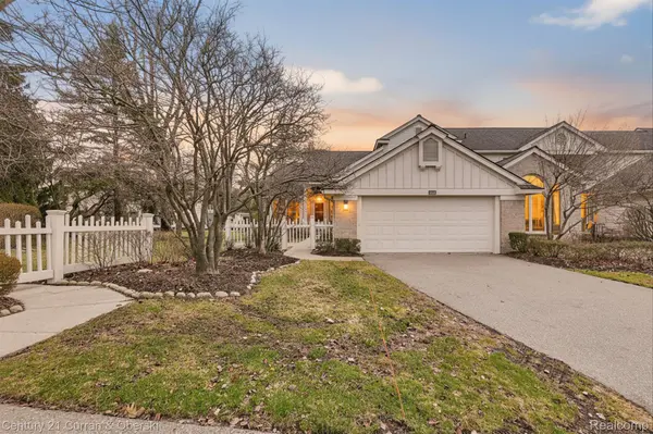 7307 Danbury DR, West Bloomfield Charter Township, MI 48322