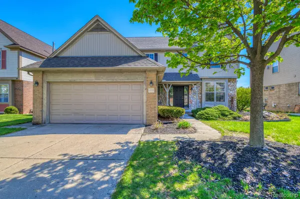 1777 Brookdale DR, Canton Charter Township, MI 48188