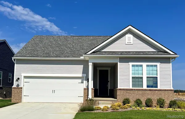 5326 Paisley CIR, Milford Charter Township, MI 48381