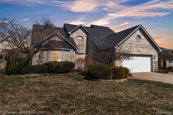 11673 Diamond LN, Washington Township, MI 48094