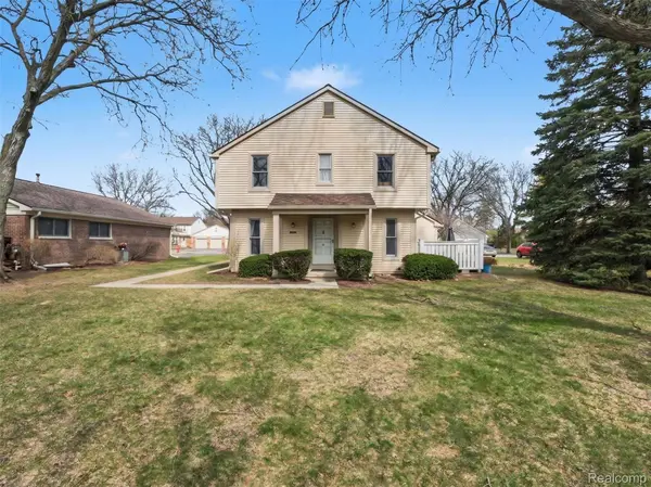 2717 Winthrop CT, Ann Arbor, MI 48104