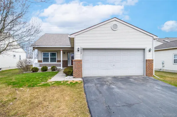 453 Pagels CT, Grand Blanc, MI 48439