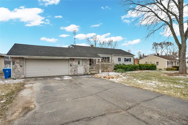 2556 N Williams Lake Rd. RD, Waterford Charter Township, MI 48327