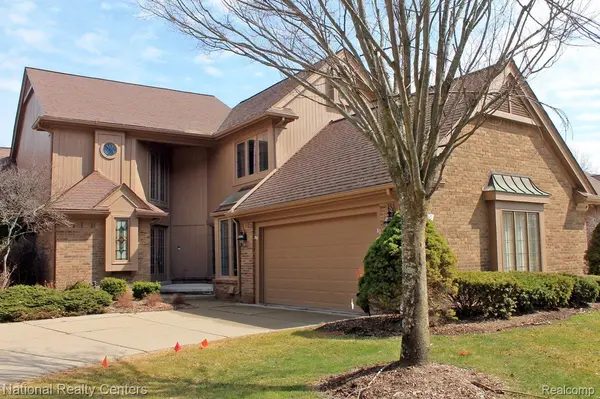 13756 Eaton DR #16, Plymouth Charter Township, MI 48170