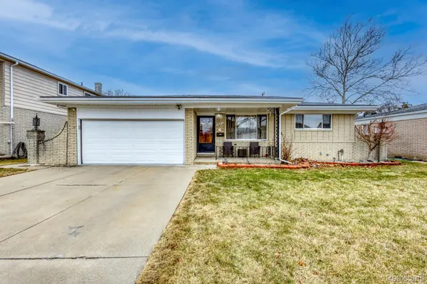 36217 Jeffrey DR, Sterling Heights, MI 48310