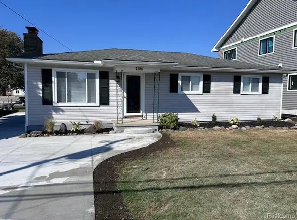 7208 Bluebill ST, Clay Township, MI 48001