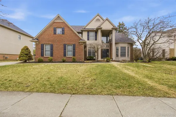 5139 Birkdale DR,  Commerce Charter Township,  MI 48382