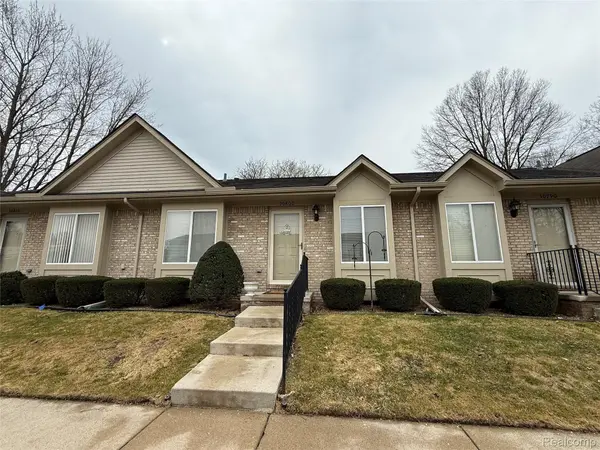 30800 Plum Lane DR, Madison Heights, MI 48071