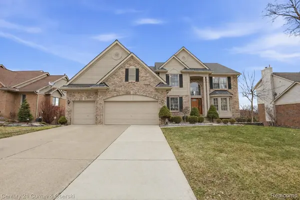 18578 Glengarry DR, Livonia, MI 48152
