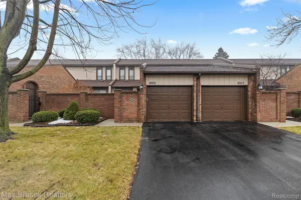 1215 Kirts BLVD #C, Troy, MI 48084