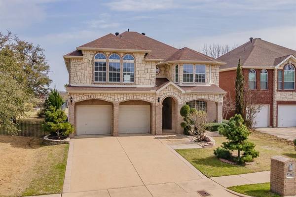 5786 Walnut Creek Drive, Fort Worth, TX 76137