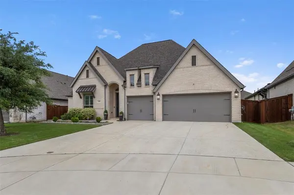 1305 Alder Court, Aubrey, TX 76227