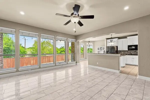 6631 Crestmoor Lane, Sachse, TX 75048