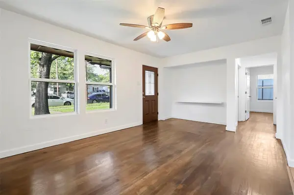 9532 Musgrave Drive, Dallas, TX 75217