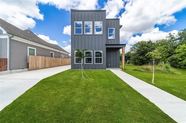 1426 Evans Avenue, Fort Worth, TX 76104