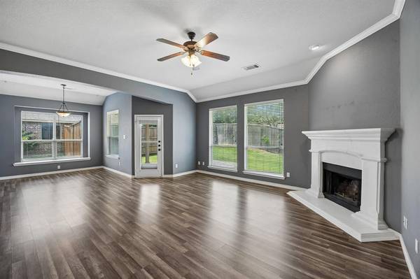 425 Corriente Trail, Azle, TX 76020