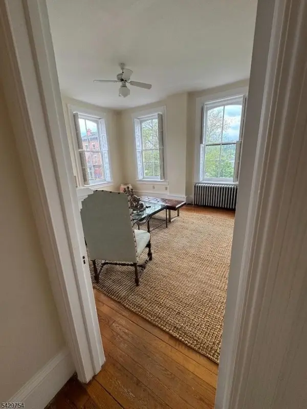 17 Bridge St #A, Frenchtown Boro, NJ 08825