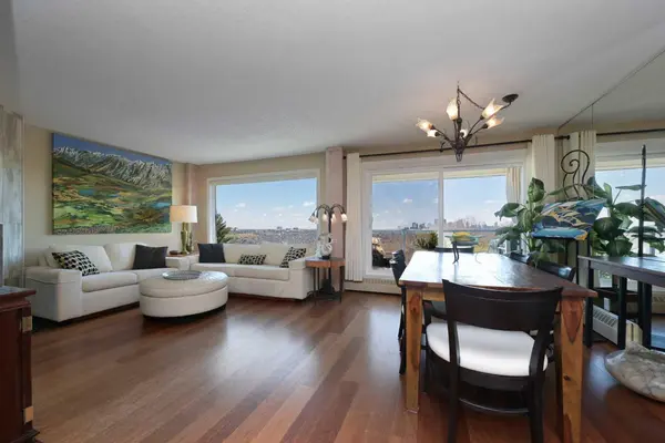 524 Cedar CRES SW #303,  Calgary,  AB T3C 2Y8