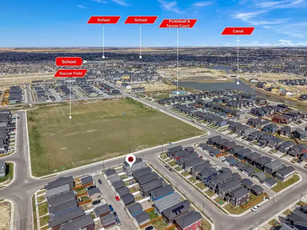 1105 Bayview GDNS SW, Airdrie, AB T4B 5K3