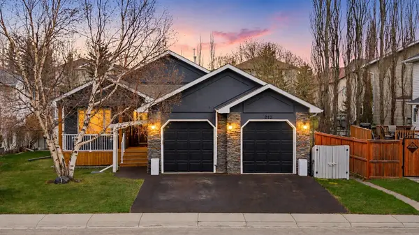 212 Cove DR,  Chestermere,  AB T1X 1E9