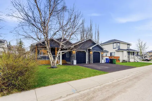 212 Cove DR, Chestermere, AB T1X 1E9