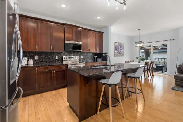 318 Kincora Glen Rise NW, Calgary, AB T3R 0B5