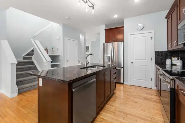 318 Kincora Glen Rise NW, Calgary, AB T3R 0B5