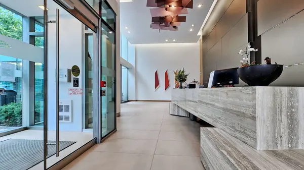 39 Queens Quay E #402, Toronto C01, ON M5E 0A5