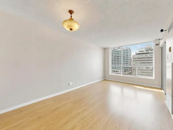92 King ST E #1302, Toronto C08, ON M5C 2V8