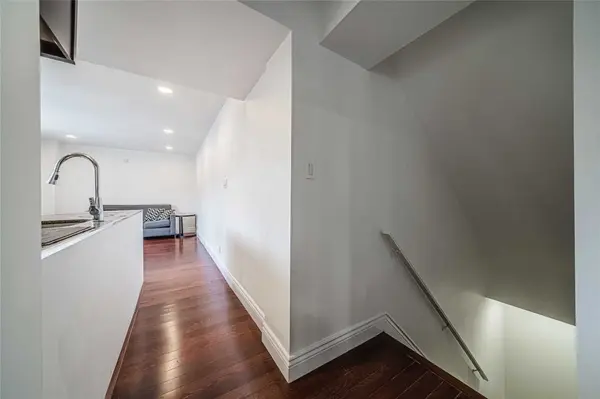 75 Kingslake RD #-Lower, Toronto C15, ON M2J 3E6