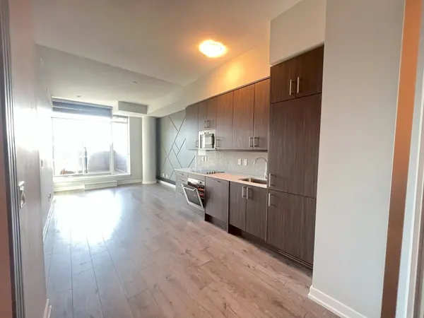 297 College ST #503, Toronto C01, ON M5T 0C2